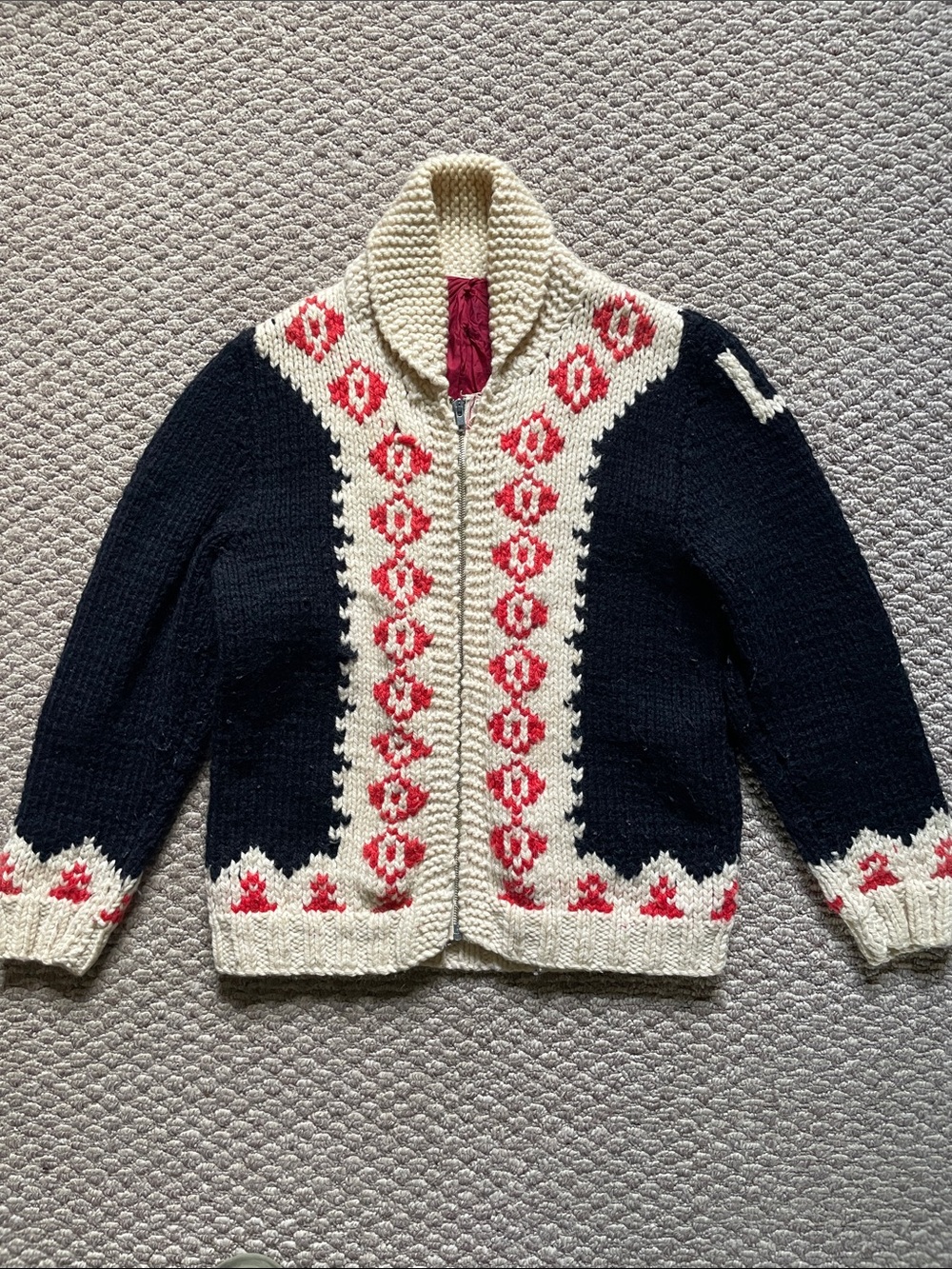 Vintage 1960’s cowichan/ Mary maxim full zip up wool knit sweater
